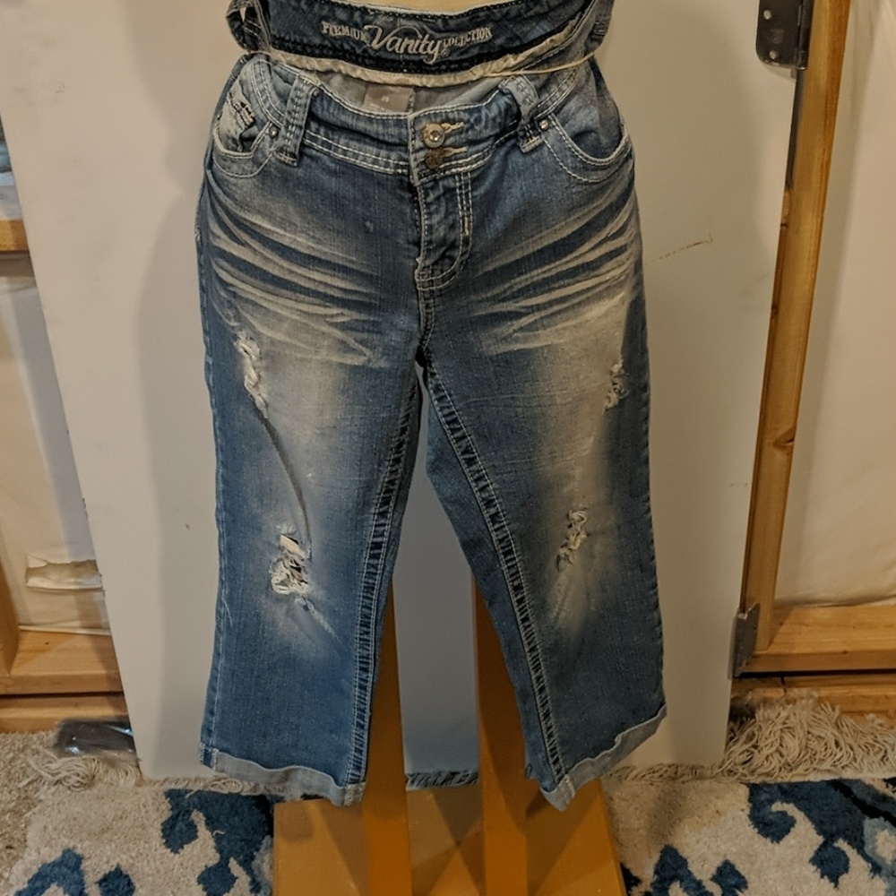 Vanity Distressed Jeans